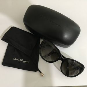 Ferragamo SF708S Women's Oval Sunglasses, Black